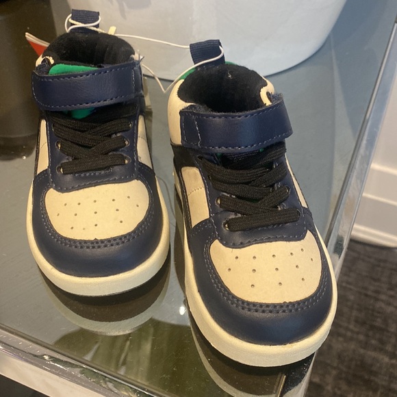 Zara boys running shoes - Picture 2 of 7